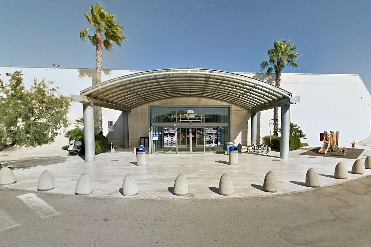 CENTRO COMMERCIALE CAVALLINO